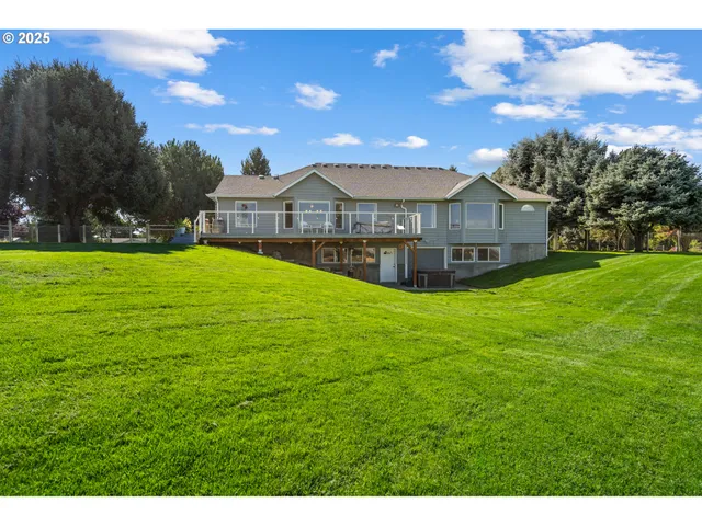 $749,000 | 75077 Oregon Lane, Irrigon, OR 97844