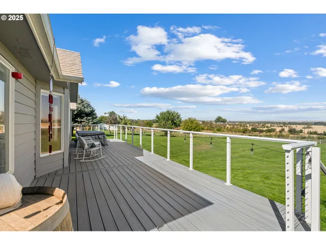 $749,000 | 75077 Oregon Lane, Irrigon, OR 97844