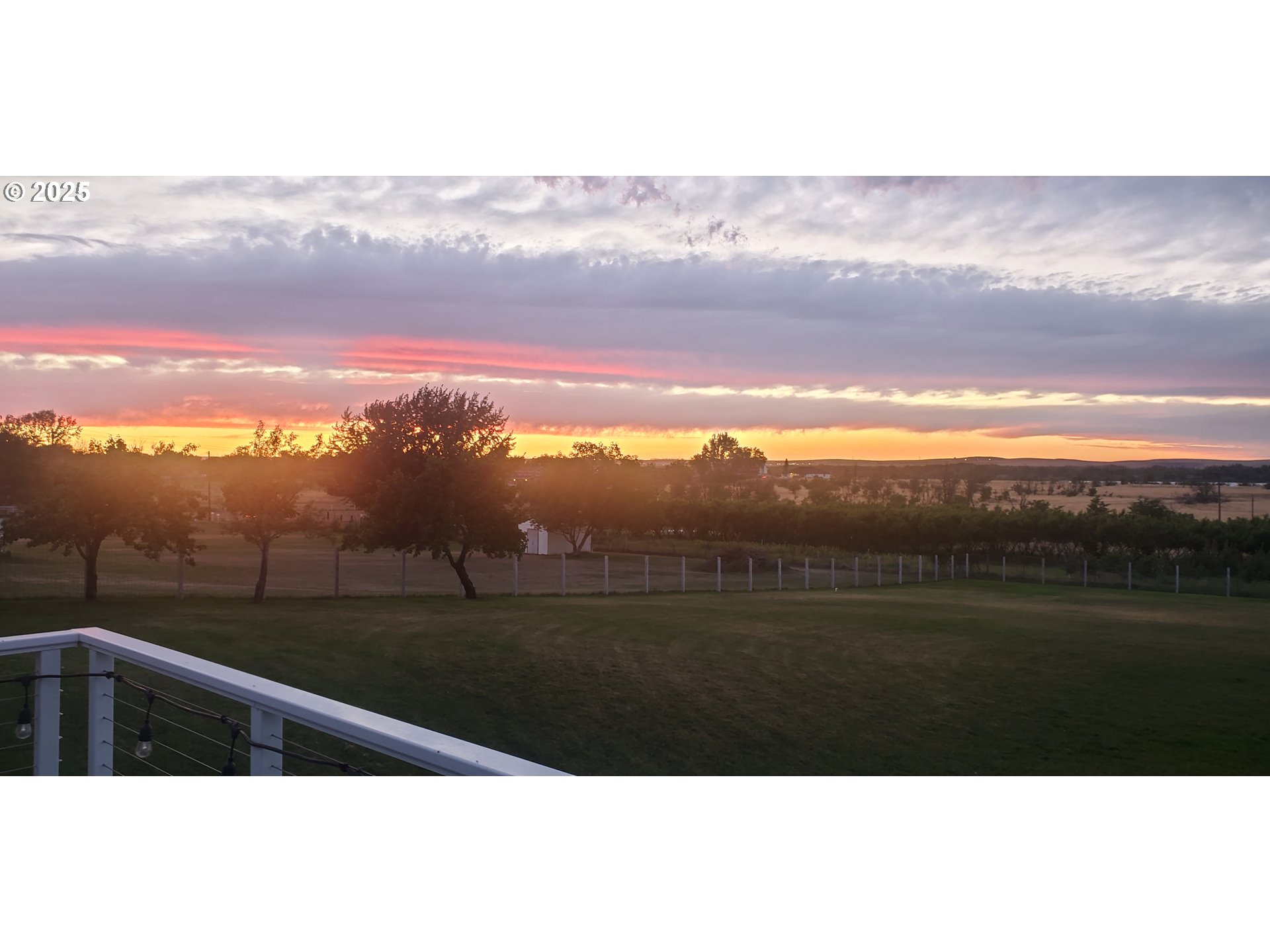 75077 Oregon Lane Irrigon, OR 97844 - Photo 38 of 41 a view of outdoor space and mountain