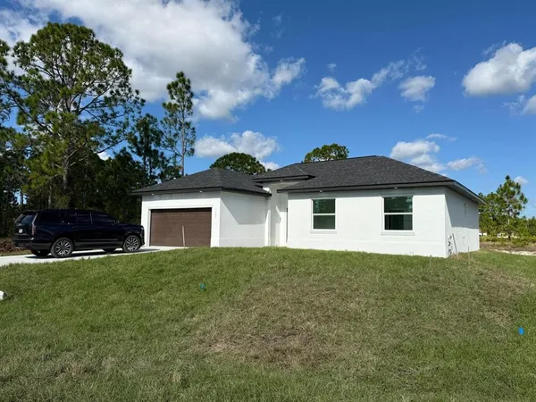 $2,200 | 1121 Florence Street East, Lehigh Acres, FL 33974