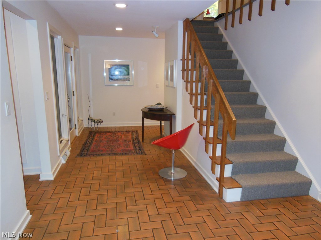 12127 Sperry Road Chesterland, OH 44026 - Photo 4 of 25 Expansive ceramic foyer entry .... perfect as your guests enter.