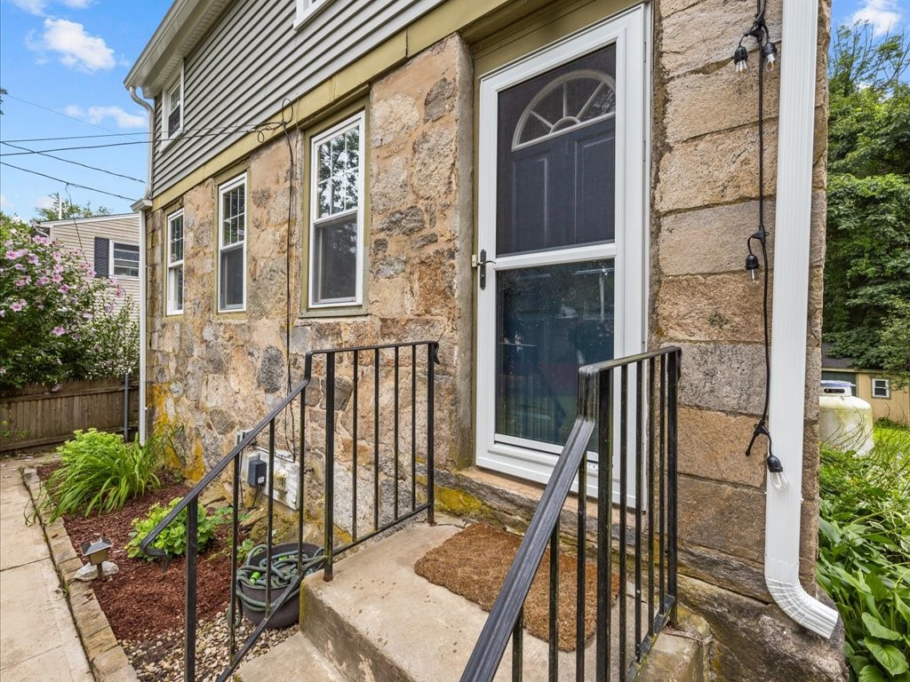 7 Fairground Way Scituate, RI 02831 - Photo 14 of 40