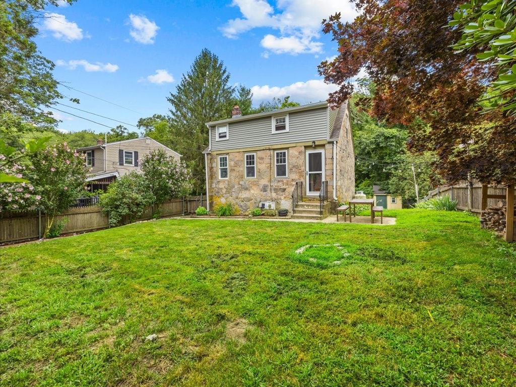 7 Fairground Way Scituate, RI 02831 - Photo 8 of 40