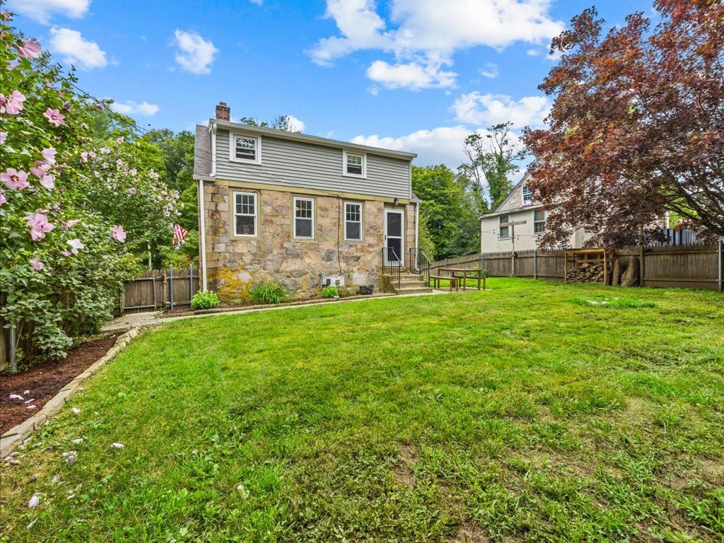 7 Fairground Way Scituate, RI 02831 - Photo 9 of 40