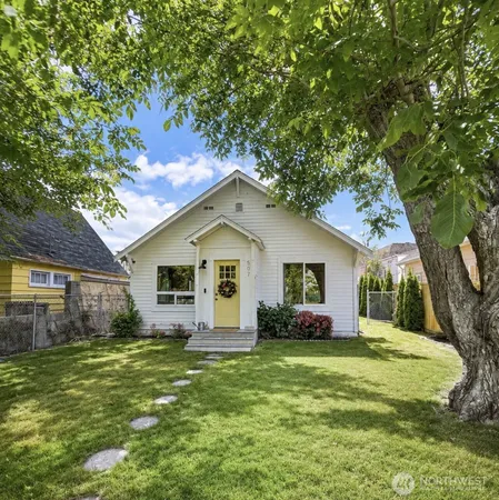 $699,000 | 507 East Wapato Avenue, Chelan, WA 98816
