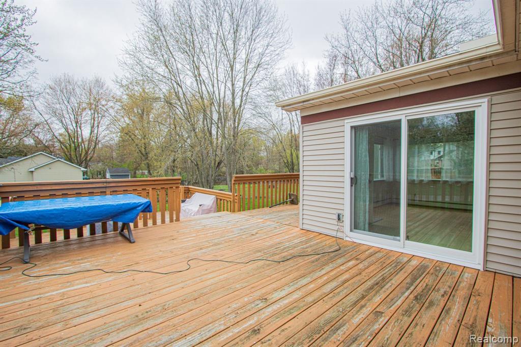 707 Gertrude Road Waterford, MI 48328 - Photo 32 of 35 Gallery Image 32