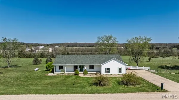$469,875 | 270 Purple Martin Lane, Sullivan, MO 63080