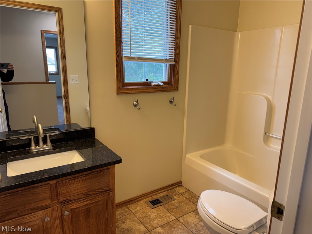1390 Reimer Road, Unit B Wadsworth, OH 44281 - Photo 10 of 21