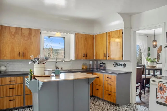 $549,000 | 202 South School Street, Cascade, ID 83611