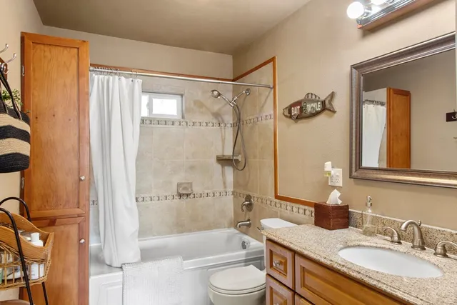 $549,000 | 202 South School Street, Cascade, ID 83611