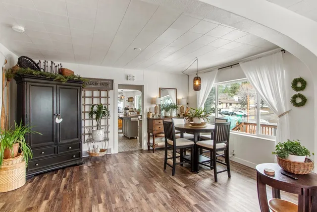 $549,000 | 202 South School Street, Cascade, ID 83611