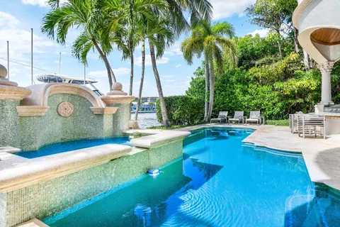 $9,750,000 | 4216 Intracoastal Drive, Highland Beach, FL 33487