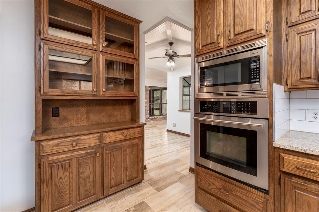 1308 Clover Hill Road Mansfield, TX 76063 - Photo 17 of 40