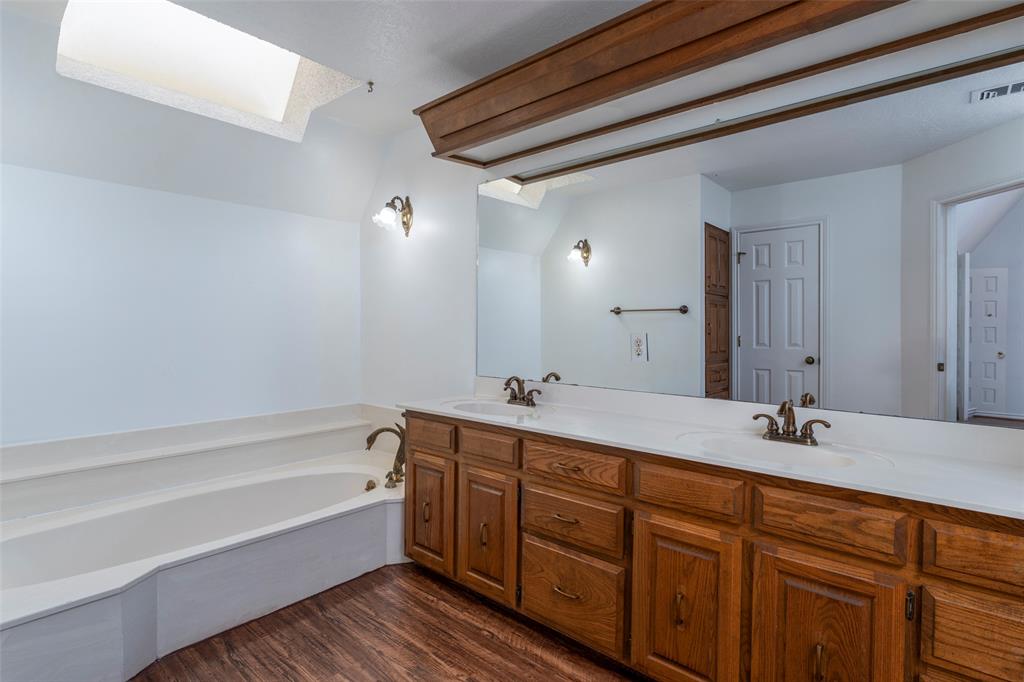 1308 Clover Hill Road Mansfield, TX 76063 - Photo 27 of 40