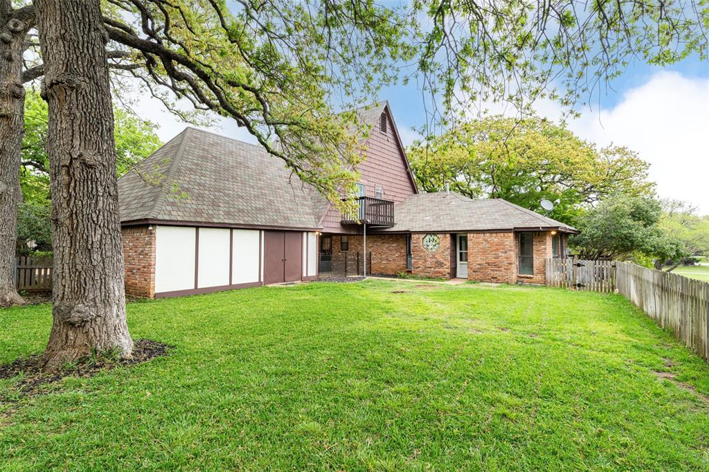 1308 Clover Hill Road Mansfield, TX 76063 - Photo 32 of 40