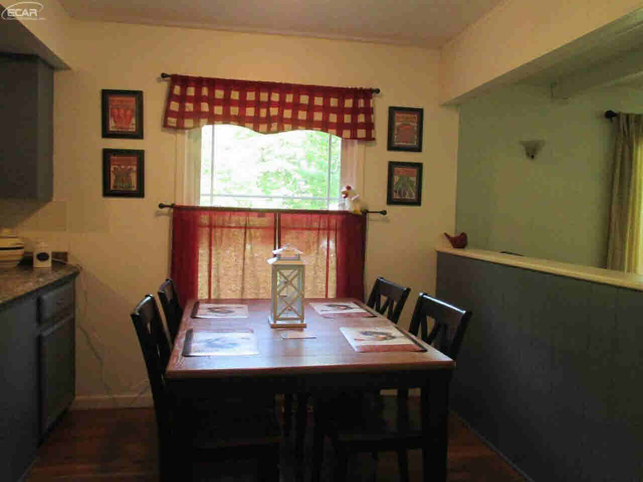 11510 Crosby Road Fenton, MI 48430 - Photo 6 of 19 21188721-5.JPG