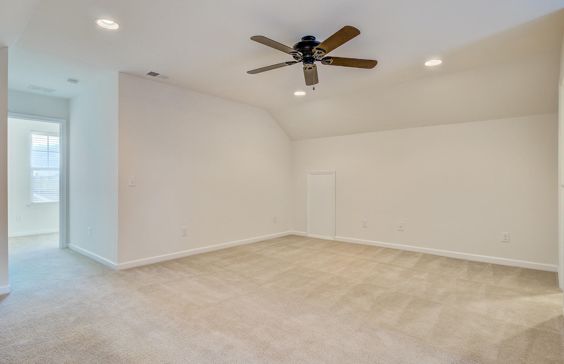 2034 Triple Crown Lane Ridgeville, SC 29472 - Photo 25 of 35 3rd story living room