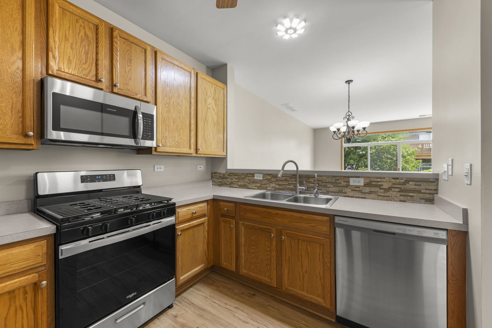 2544 Golf Ridge Circle Naperville, IL 60563 - Photo 13 of 25 Gallery Image 13