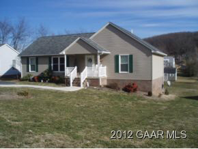 206 Montgomery Road Staunton, VA 24401 - Photo 10 of 10 a front view of a house with garden