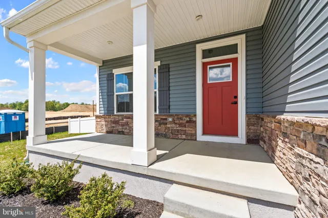 a house view with a outdoor space