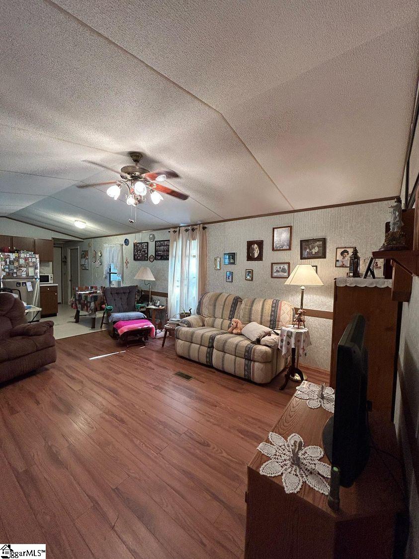 456 Cinnamon Ridge Drive Inman, SC 29349 - Photo 2 of 28