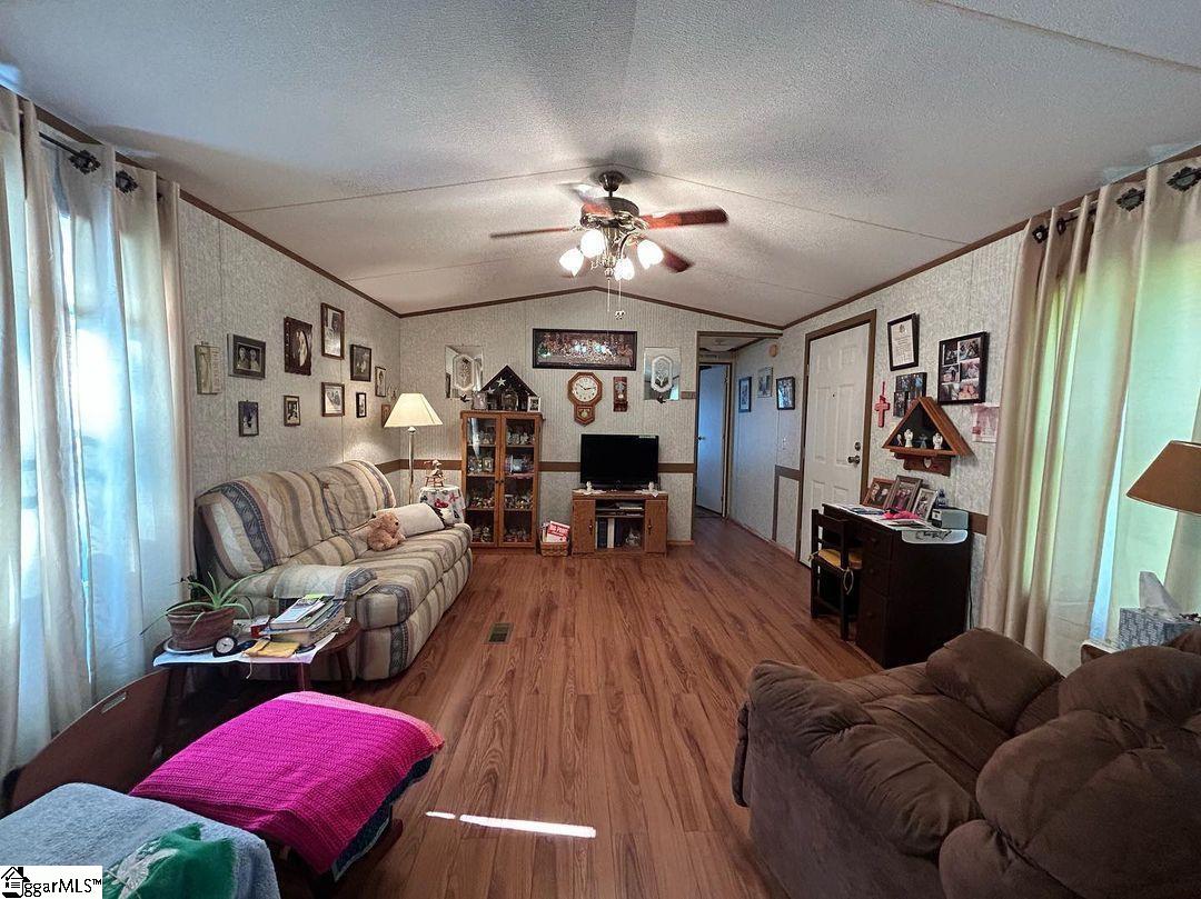 456 Cinnamon Ridge Drive Inman, SC 29349 - Photo 4 of 28