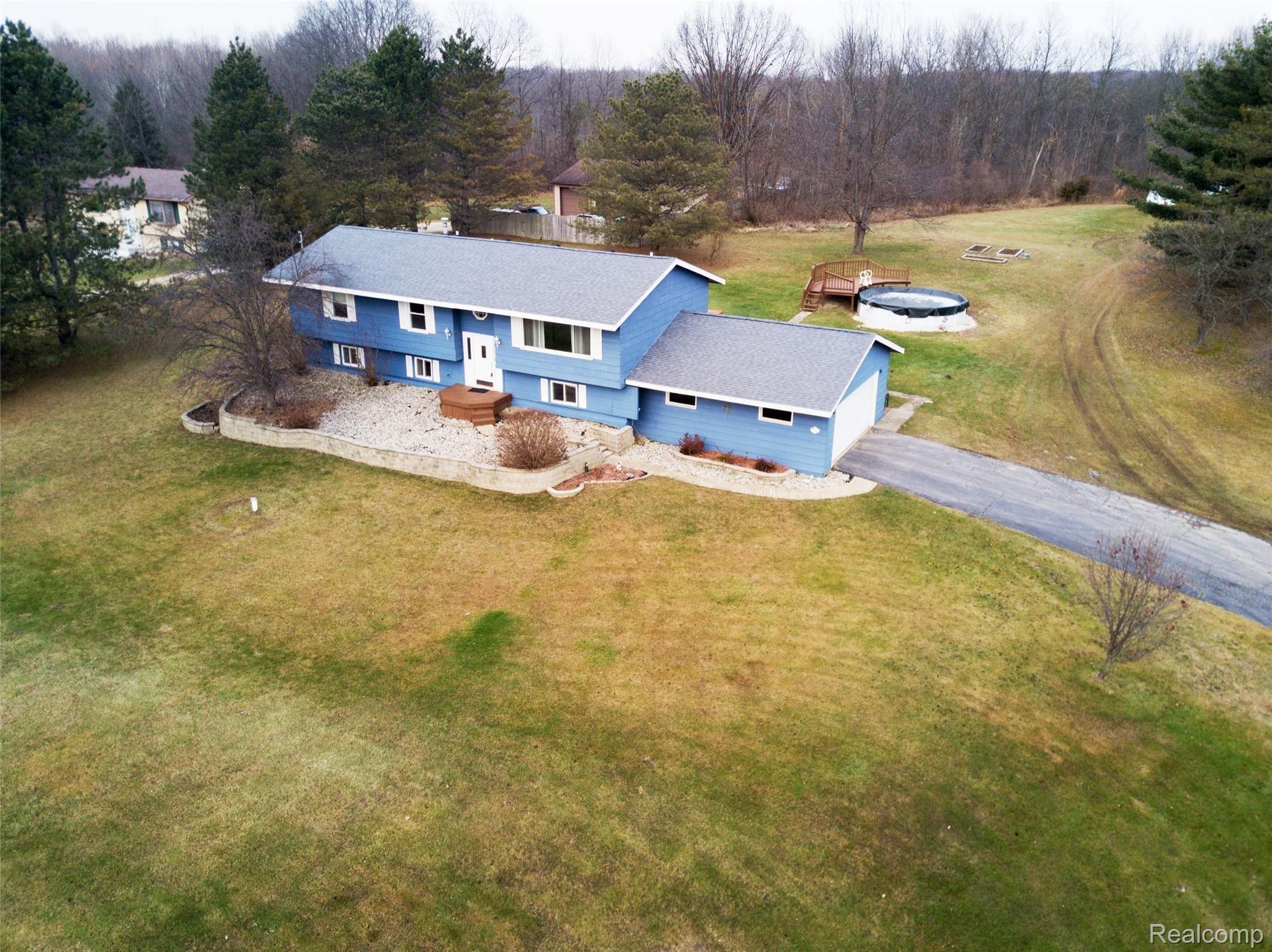 9553 South State Road Goodrich, MI 48438 - Photo 2 of 55 IMG-0490.jpg
