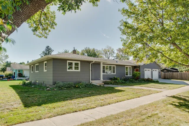$295,000 | 1415 16th Avenue South, Moorhead, MN 56560