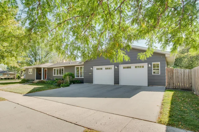 $295,000 | 1415 16th Avenue South, Moorhead, MN 56560