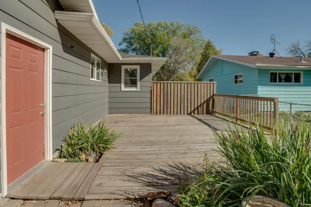 $295,000 | 1415 16th Avenue South, Moorhead, MN 56560