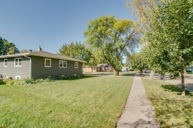 $295,000 | 1415 16th Avenue South, Moorhead, MN 56560