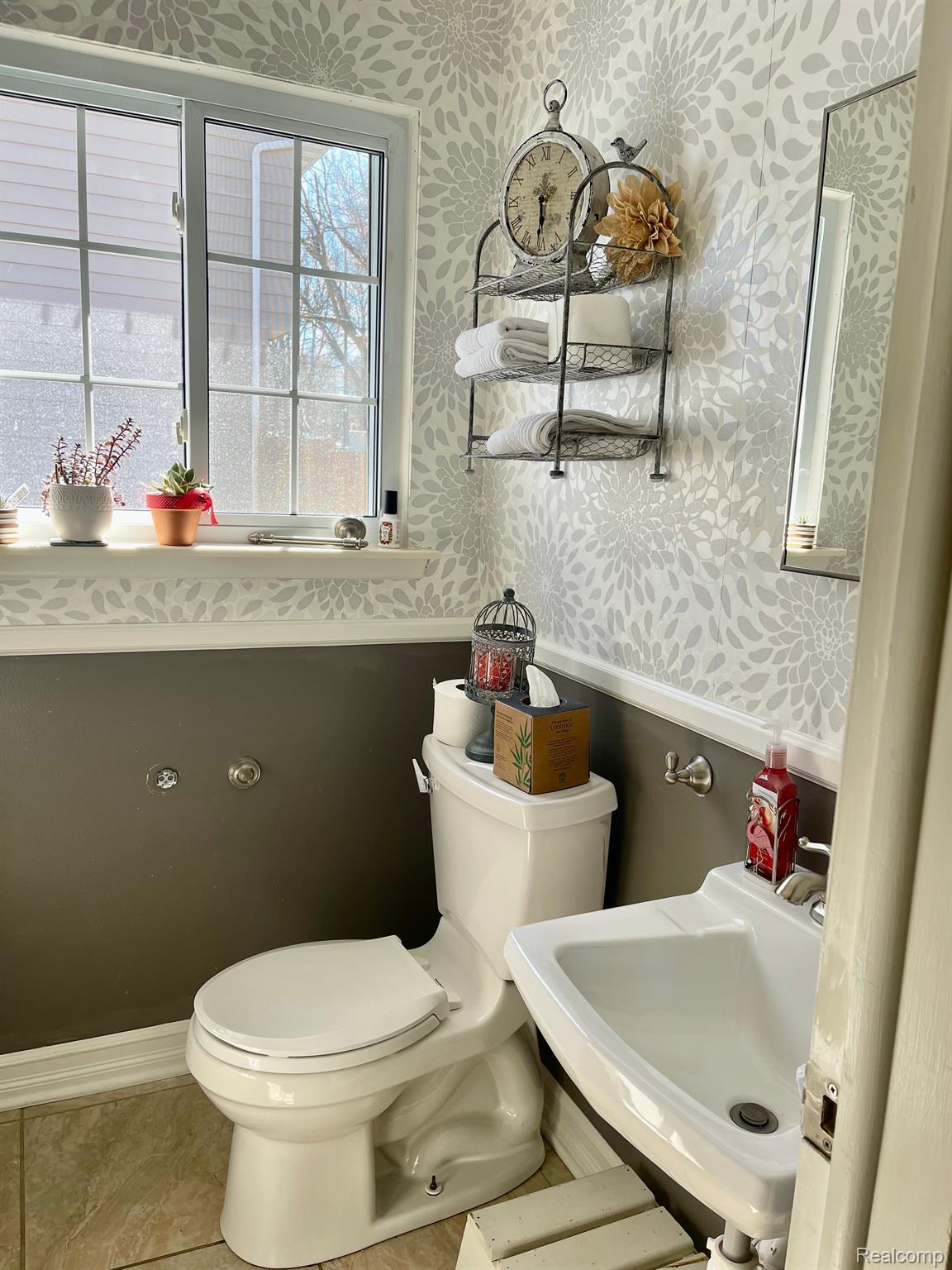 406 Holland Road Flushing, MI 48433 - Photo 16 of 24 Gallery Image 16