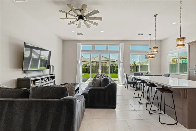 $699,900 | 3715 North Berkeley Avenue, Turlock, CA 95382