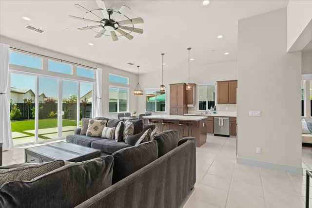 $699,900 | 3715 North Berkeley Avenue, Turlock, CA 95382