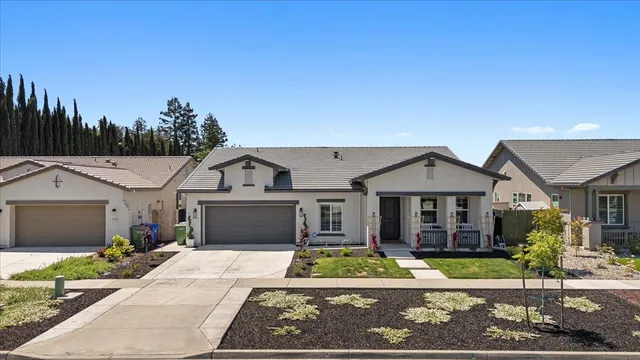 $699,900 | 3715 North Berkeley Avenue, Turlock, CA 95382