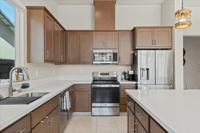 $699,900 | 3715 North Berkeley Avenue, Turlock, CA 95382