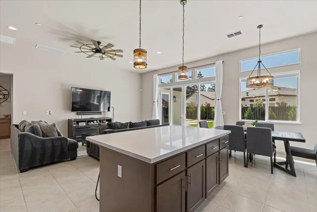 $699,900 | 3715 North Berkeley Avenue, Turlock, CA 95382