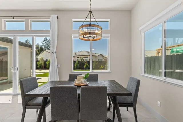 $699,900 | 3715 North Berkeley Avenue, Turlock, CA 95382