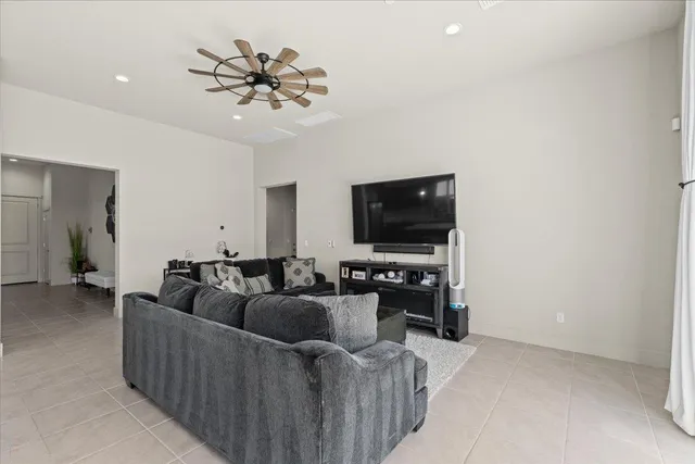 $699,900 | 3715 North Berkeley Avenue, Turlock, CA 95382