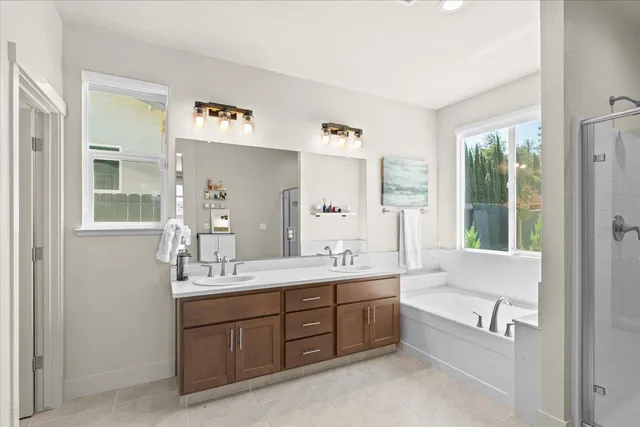 $699,900 | 3715 North Berkeley Avenue, Turlock, CA 95382