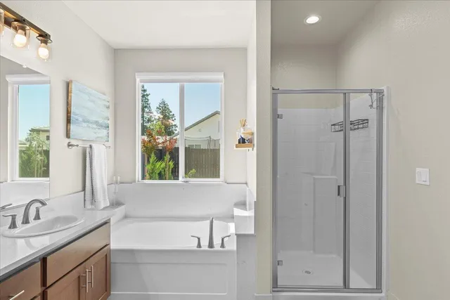 $699,900 | 3715 North Berkeley Avenue, Turlock, CA 95382