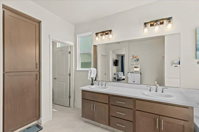 $699,900 | 3715 North Berkeley Avenue, Turlock, CA 95382