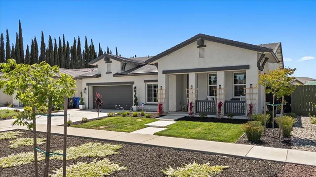 $699,900 | 3715 North Berkeley Avenue, Turlock, CA 95382