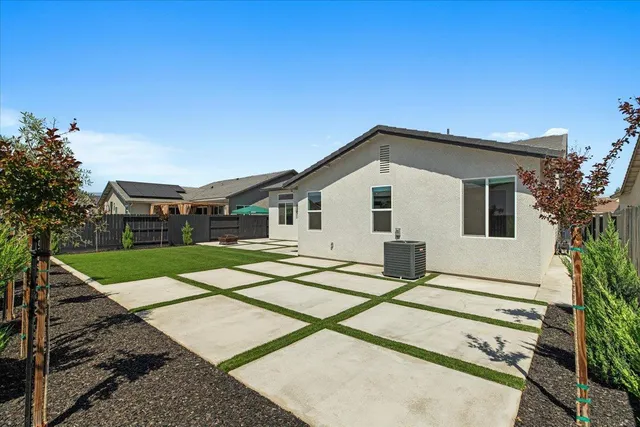 $699,900 | 3715 North Berkeley Avenue, Turlock, CA 95382