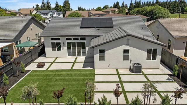 $699,900 | 3715 North Berkeley Avenue, Turlock, CA 95382