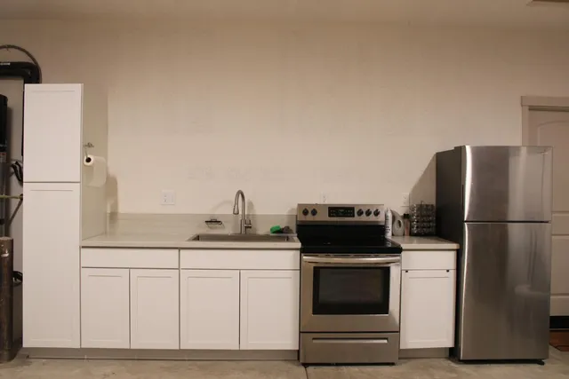 $699,900 | 3715 North Berkeley Avenue, Turlock, CA 95382