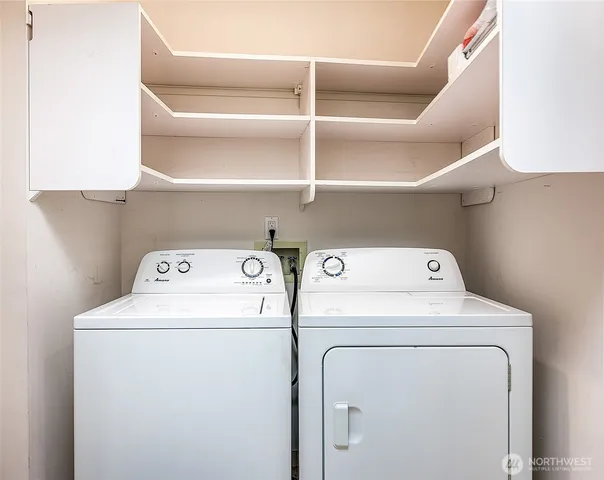 $3,700 | 1027 Harbor Avenue Southwest, Unit 303, Seattle, WA 98116