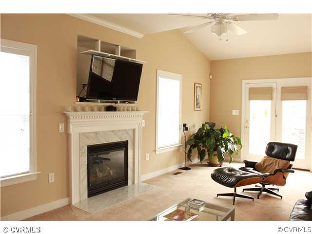 Den/Family/Great Room - Nice large room with ceili