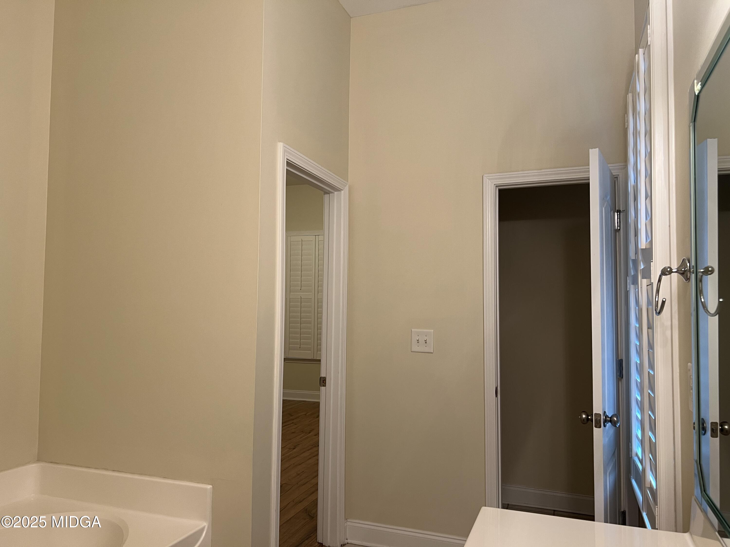 644 Ivy Brook Way Macon, GA 31210 - Photo 19 of 29 a bathroom with a sink