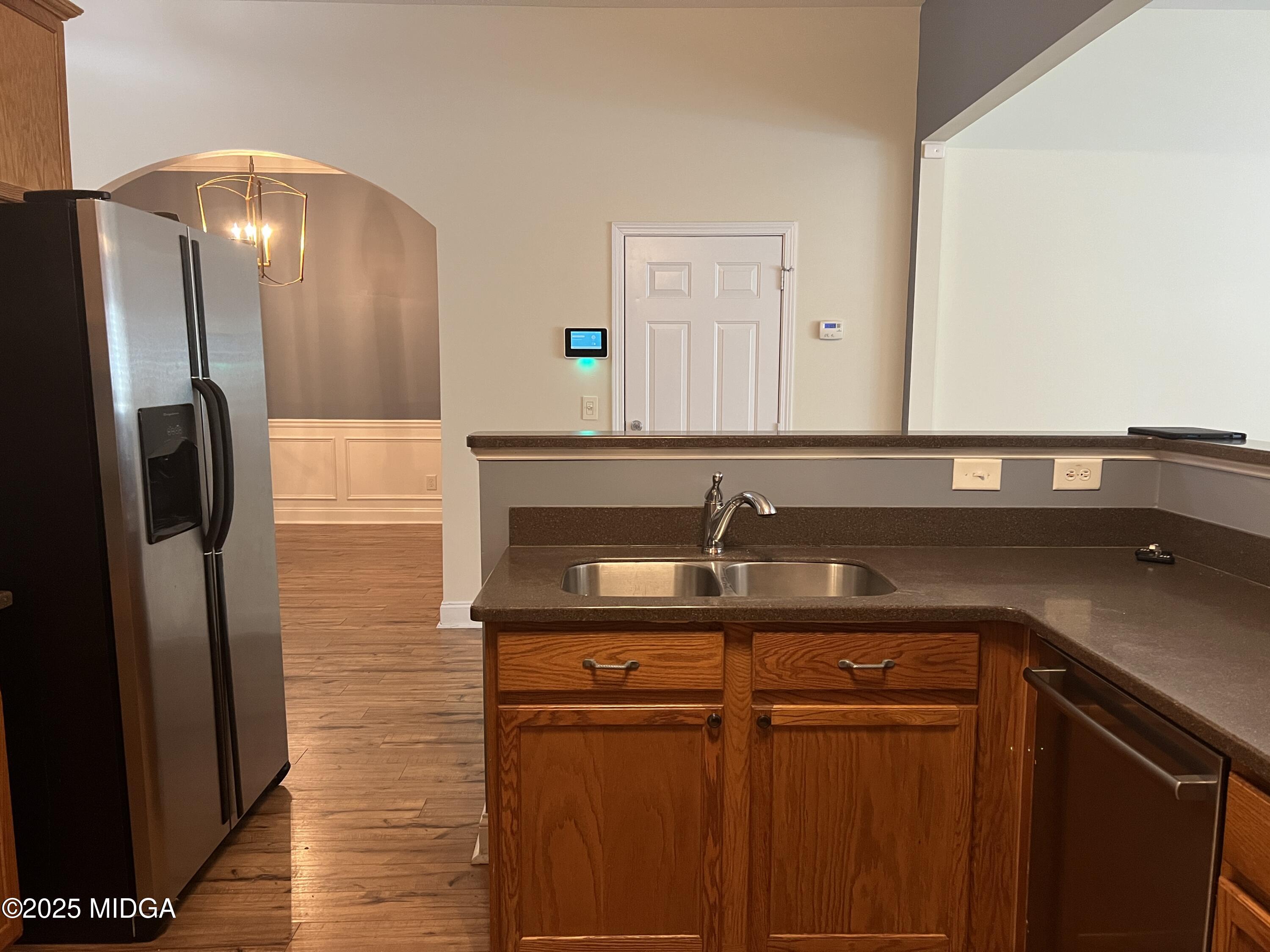 644 Ivy Brook Way Macon, GA 31210 - Photo 7 of 29 a bathroom with a sink and a mirror